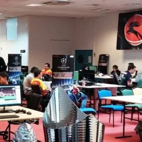 Help me Obiwan - Votre site de petites annonces pour passionnés de la culture geek et pop